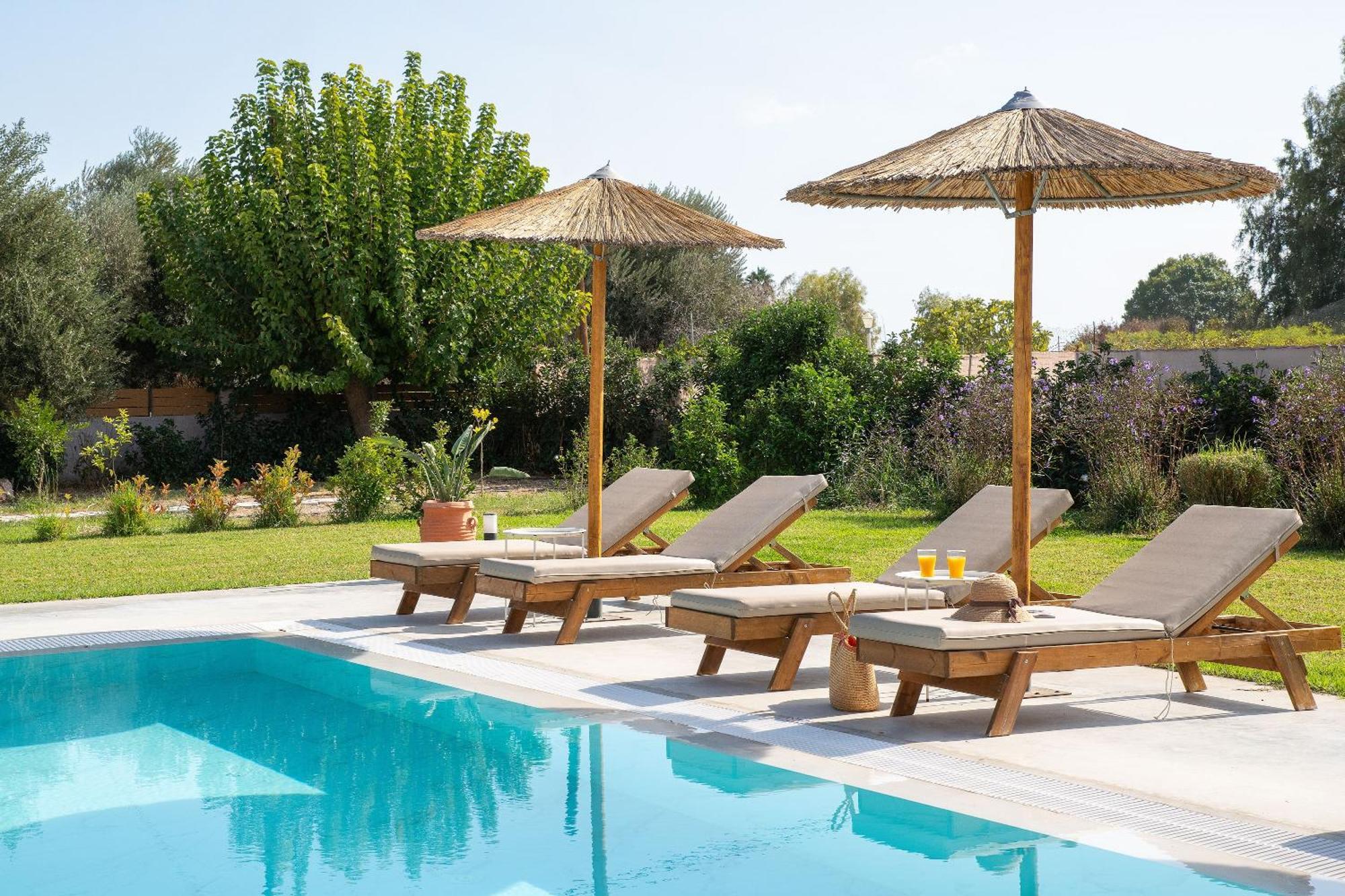 Ethria Pool With Heated Jacuzzi * Afantou