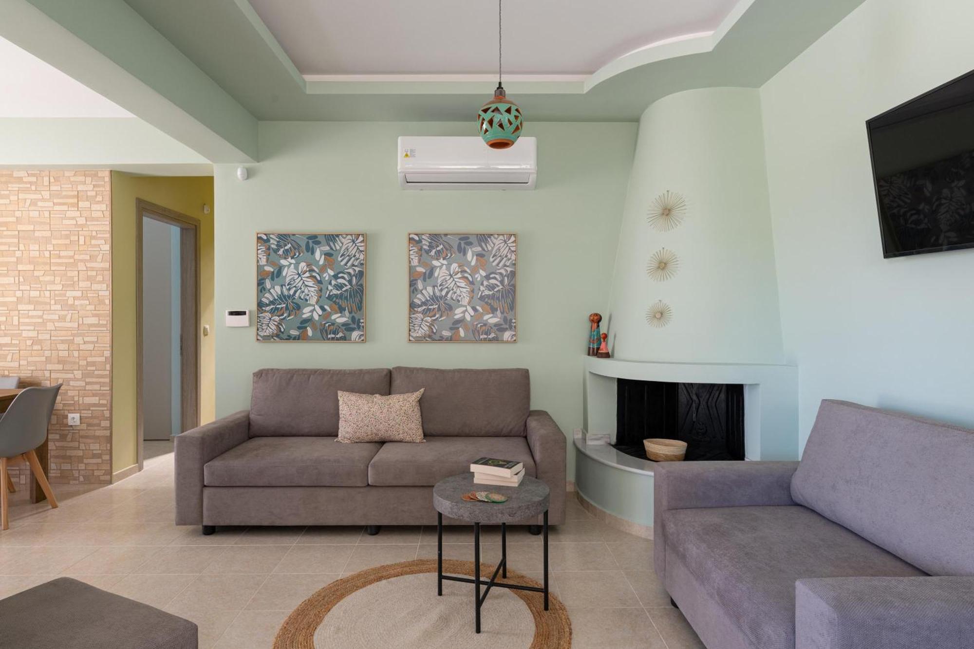 Ethria Pool With Heated Jacuzzi Villa *