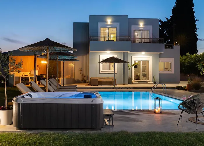 Ethria Pool Villa With Heated Jacuzzi