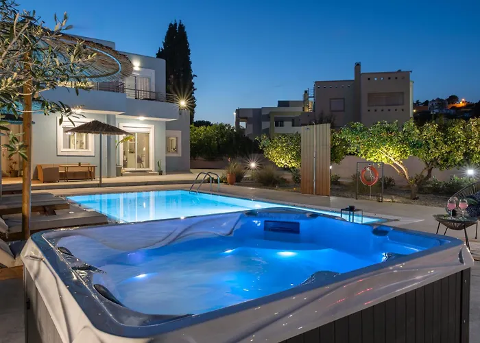 Ethria Pool Villa With Heated Jacuzzi