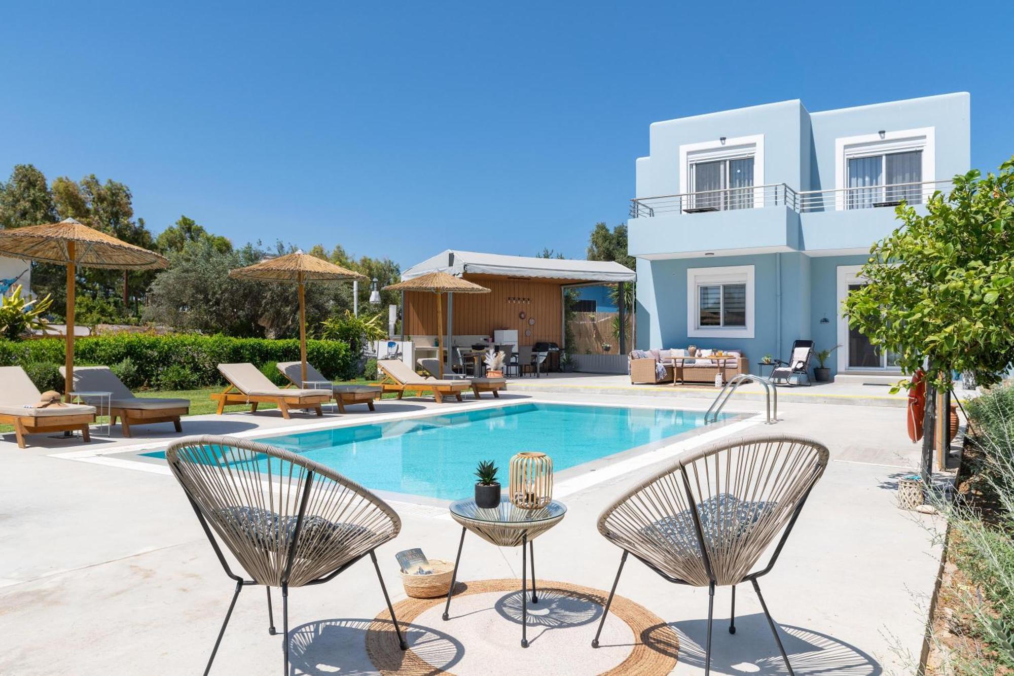 Villa Ethria Pool With Heated Jacuzzi *