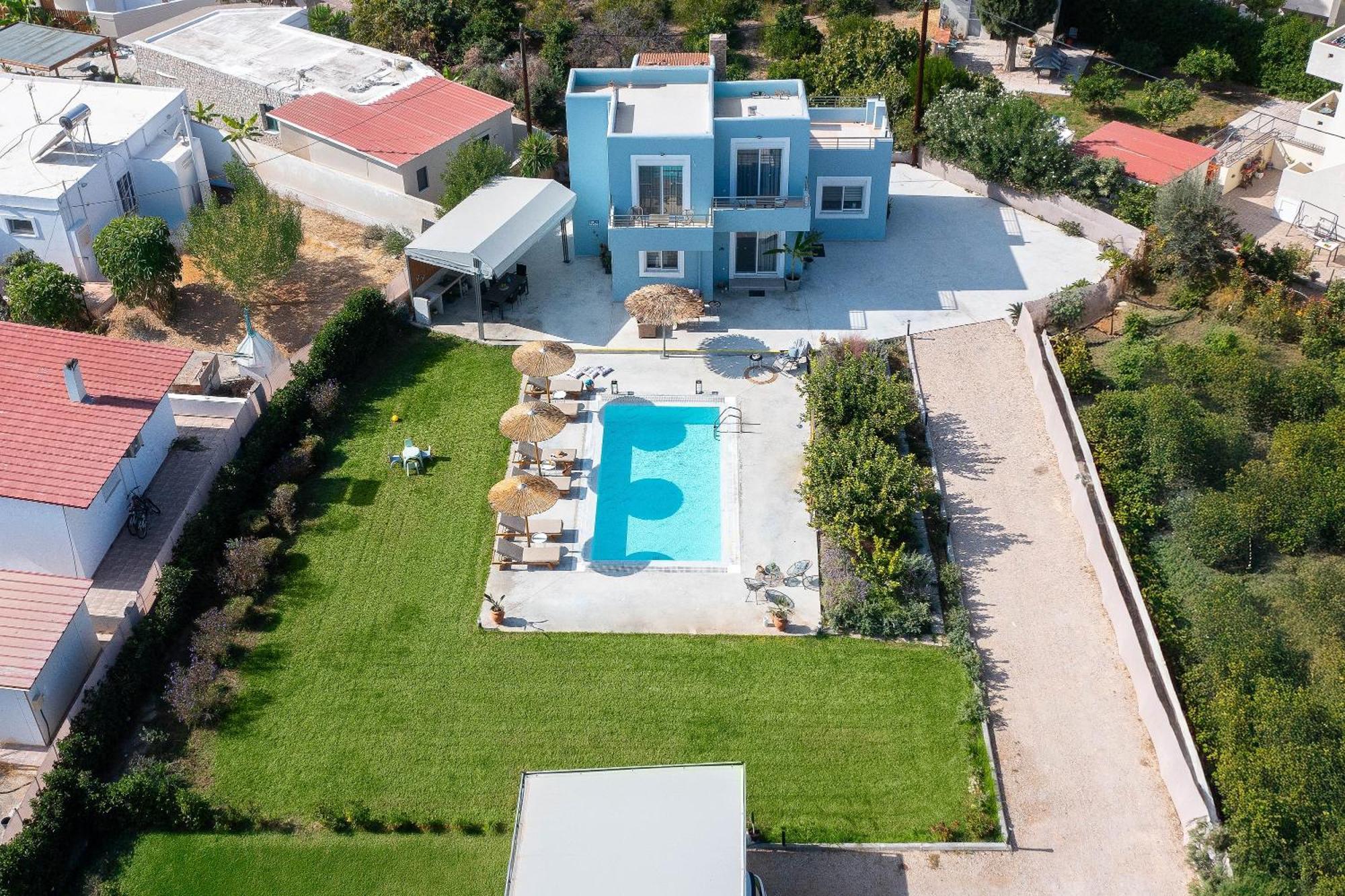 Ethria Pool With Heated Jacuzzi Villa