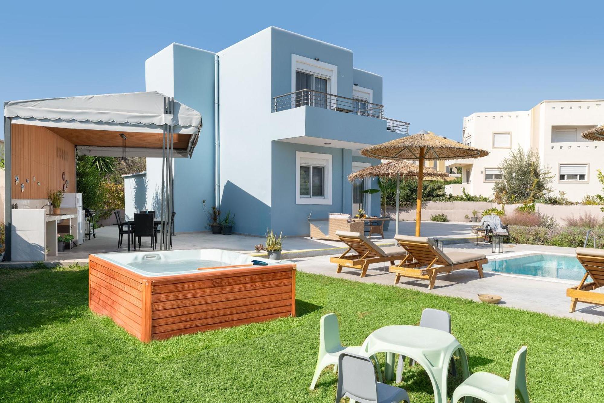 Ethria Pool With Heated Jacuzzi Βίλα